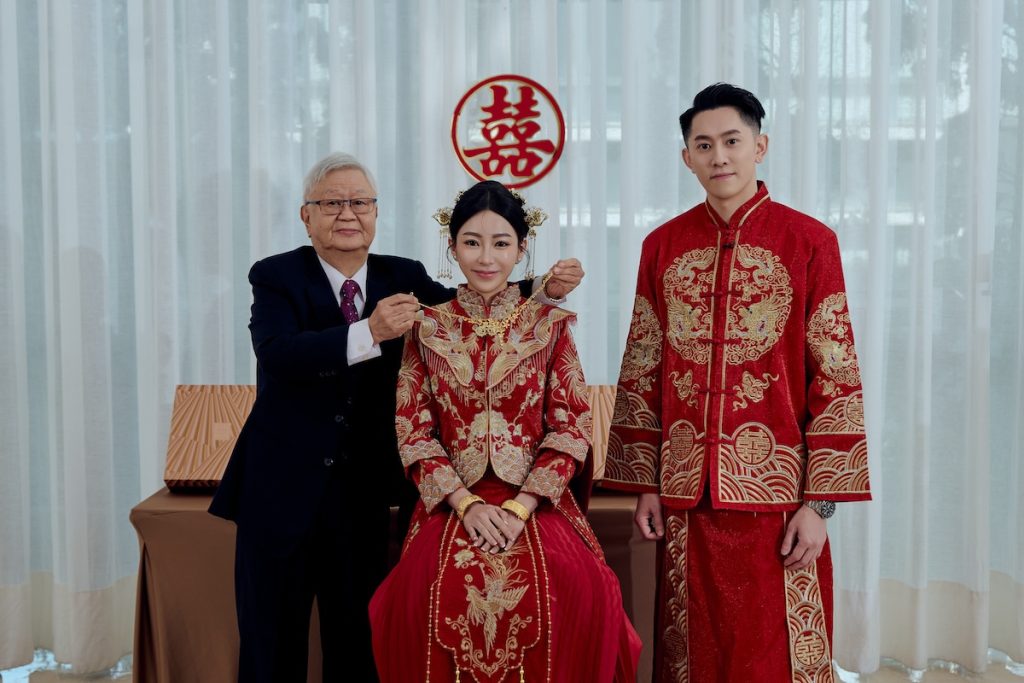 拜別父母流程5：合照並準備離開